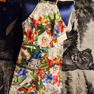 NWT BEAUTIFUL DRESS! ALEXIA ADMOR SZ. 8